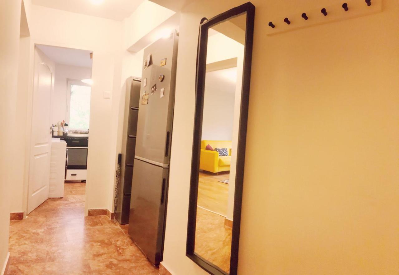 Lola’s apartament close to city center Bucarest Exterior foto